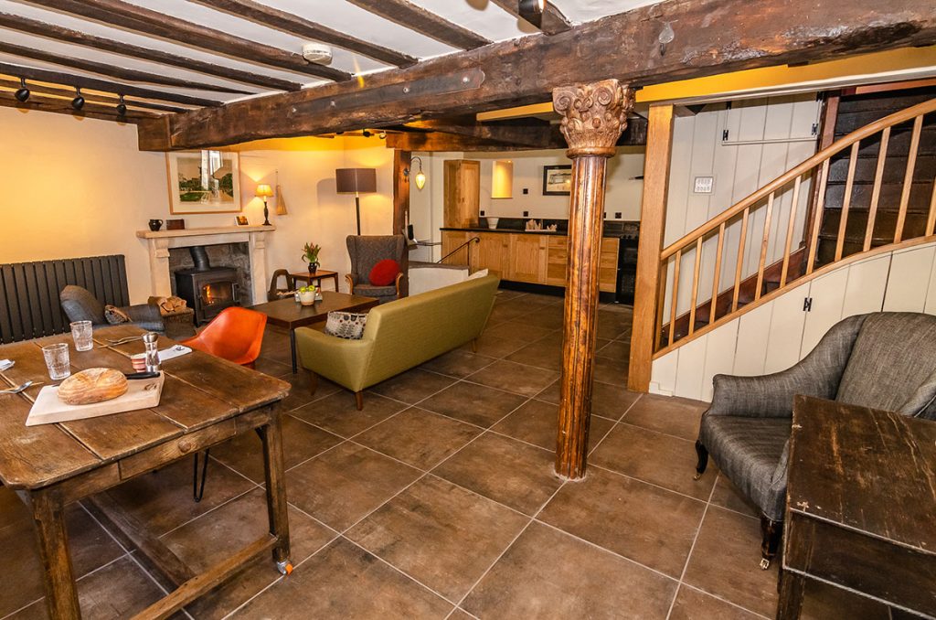 Stay in Hay on Wye FARMERS'